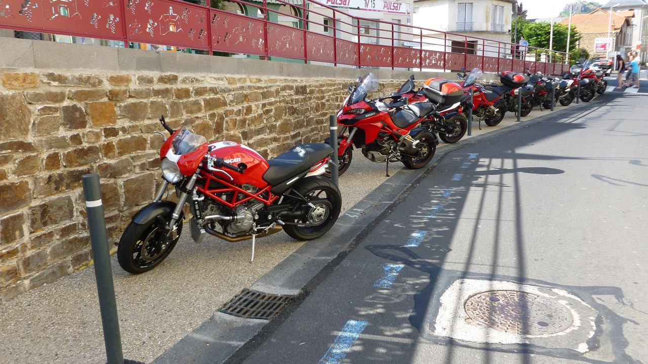 1E84B8E7-91E7-49CC-A35C-5CFE4BEDC3CD