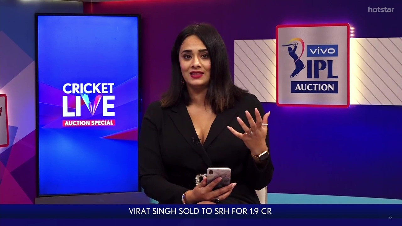 Busty Star Sports Anchor Mayanti Langer Hottest Oiled Boobs & Thighs