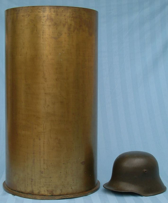 Canon geant 38cm SKL/45-C/1913  WWI Sem-obus-fragmentation-de-750-kg-Il-contenait-67-kg-d-explosif-et-avait-une-Vo-de-800-m-s-pour-un