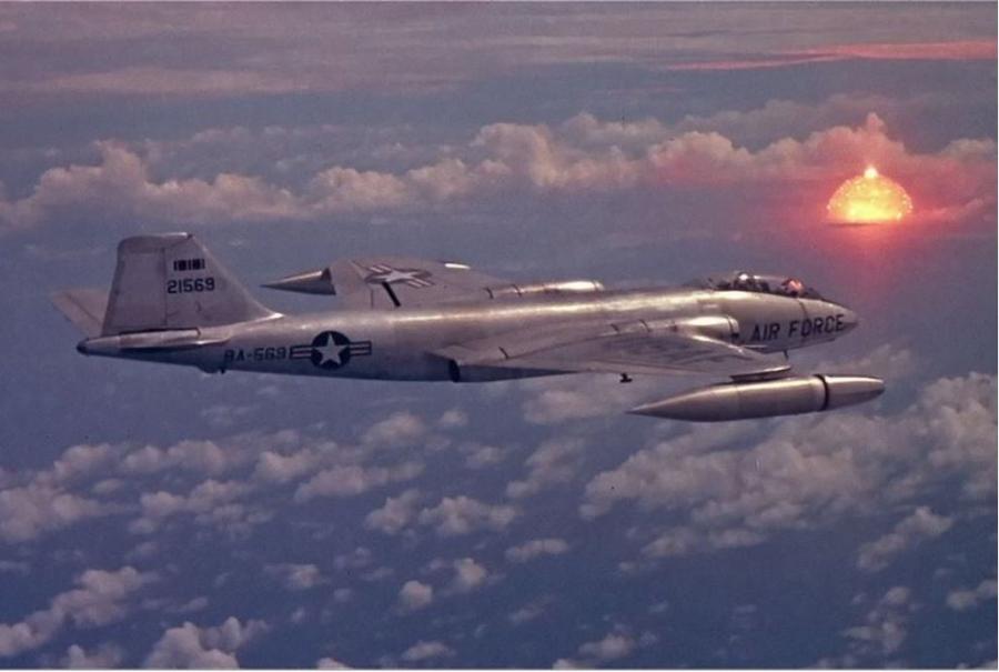 A-USAF-Martin-B-57-Canberra-bomber-recon