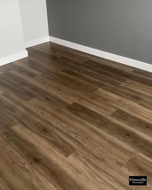 Piso vinílico em ambiente moderno