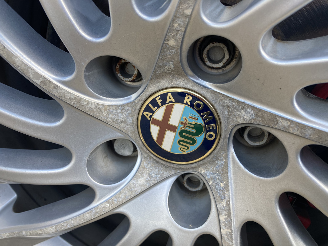 6569B955-449B-4224-ABB9-DED7AF5AB128