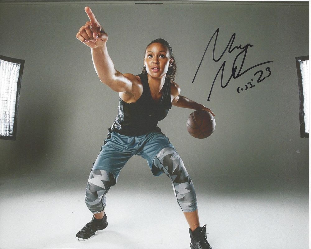 Maya Moore sign