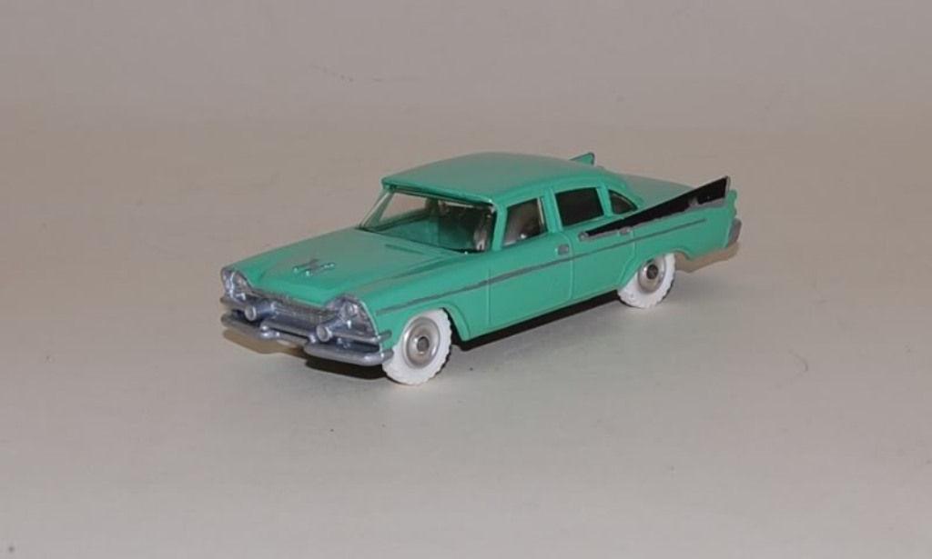 DinkyDodgeRoyalSedan191-30