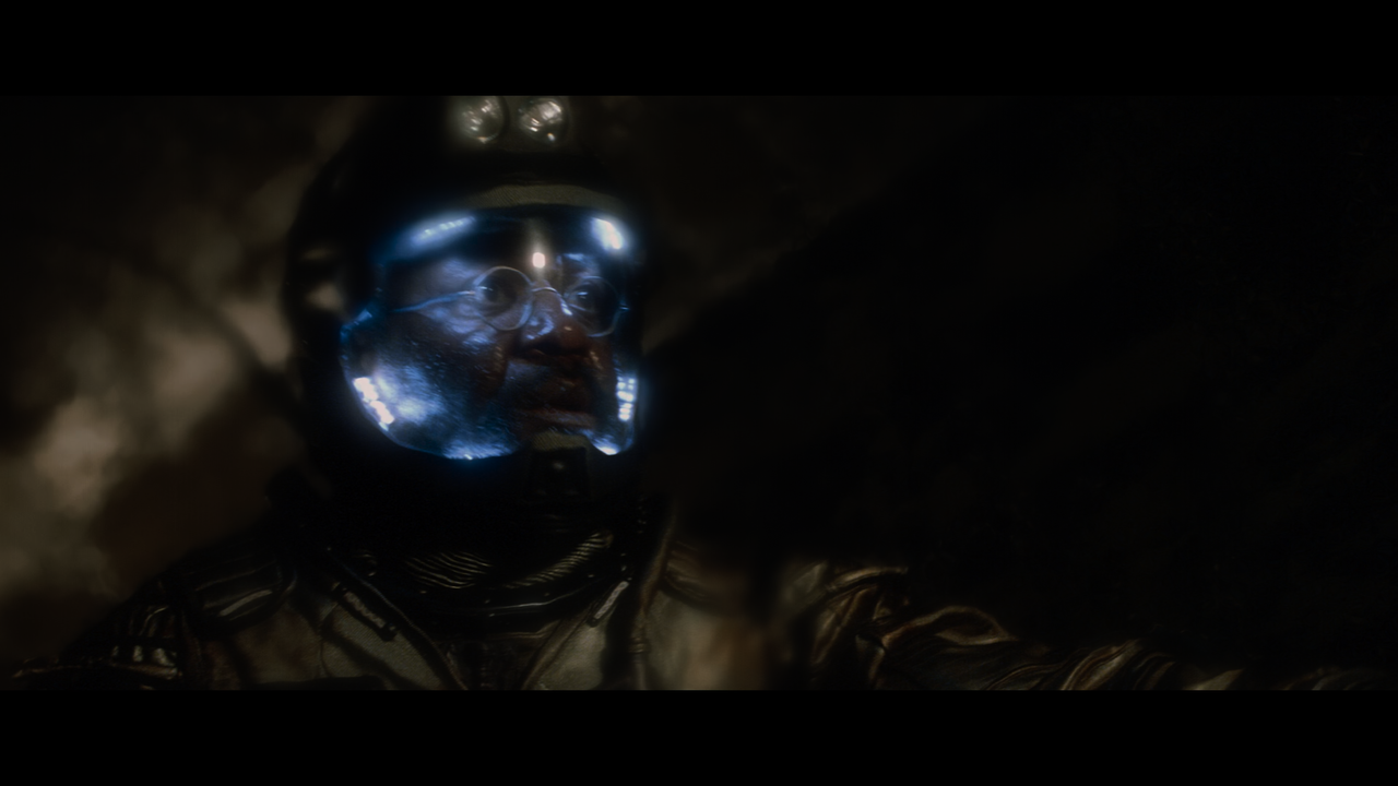 The.Core.2003.2160p.BDREMUX.HEVC.HDR.DoVi-Нечипорук.mkv_snapshot_01.42.59.634