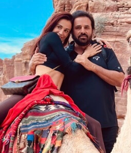 2022-04-27 22.02.43-1651079023672