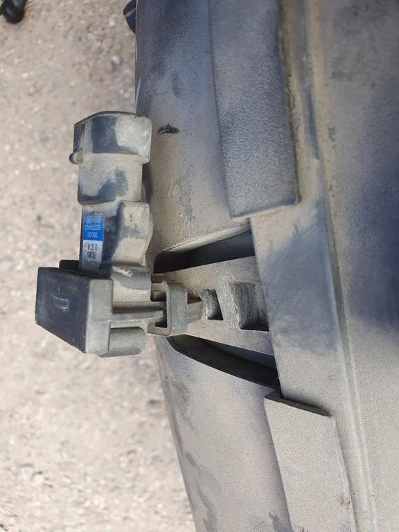 Электромагнитный клапан системы EVAP