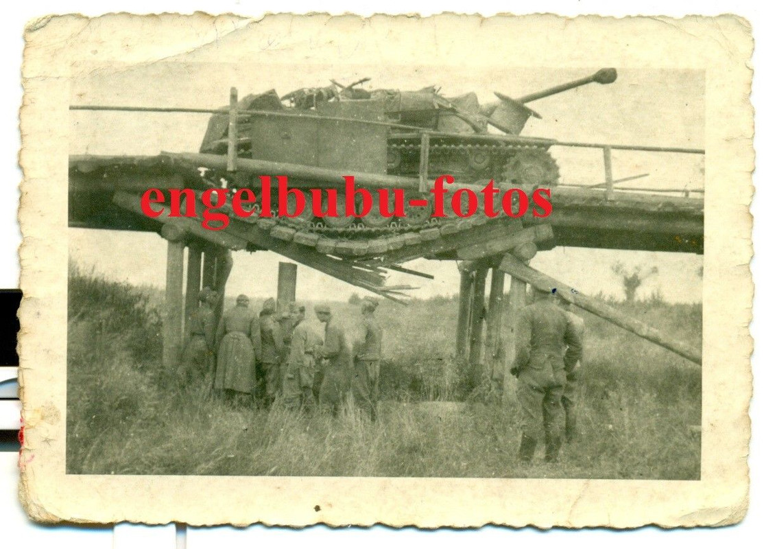 FOTO - STURMGESCHÜTZ - LANGROHR   SEITENSCHUTZ - BRÜCKEN-EINBRUC