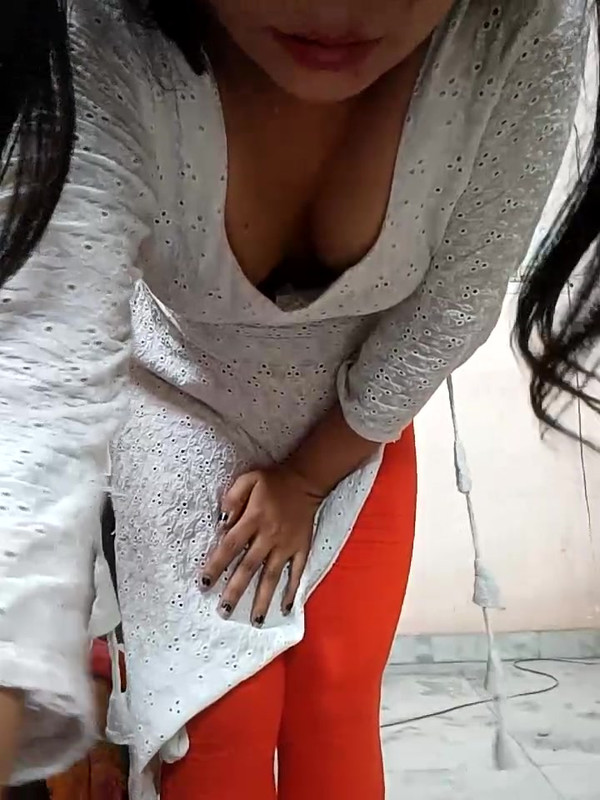 Anamika_2423128548_000008