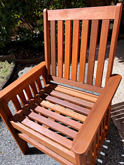 garden-chairs.jpg