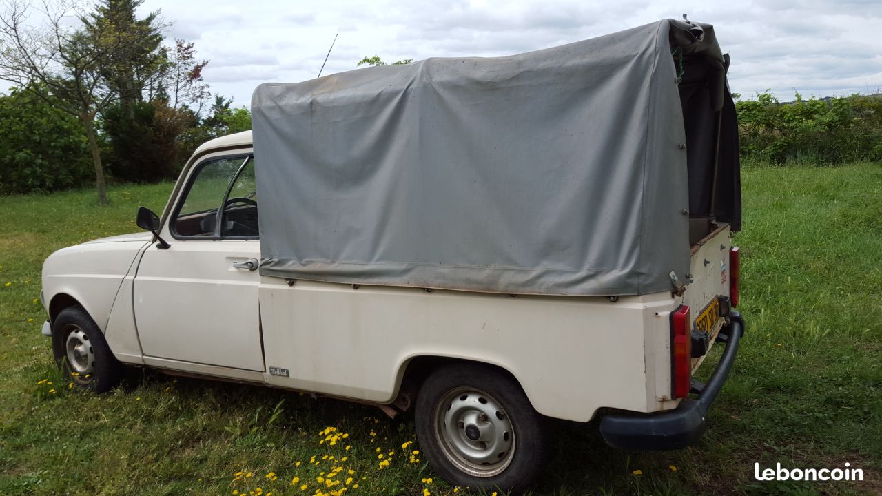 RENAULT 4 PICK UP 3