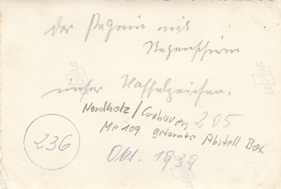 306, Privat Foto Nordholz - Cuxhaven Me 109 in getarnter Abstellbox Oktober 1939 (1)