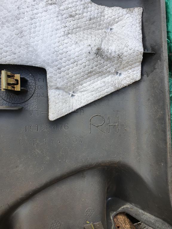 Обшивка задней стойки