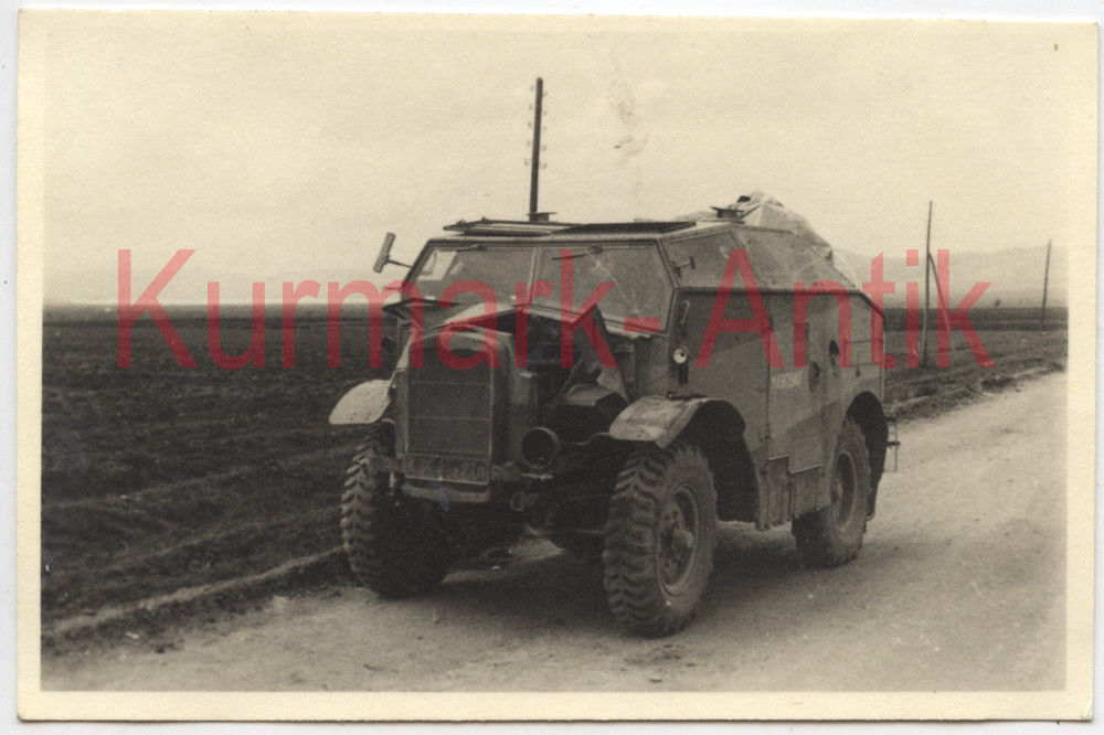 Foto Wehrmacht Gebirgsjäger Griechenland Beute Panzer LKW Englan