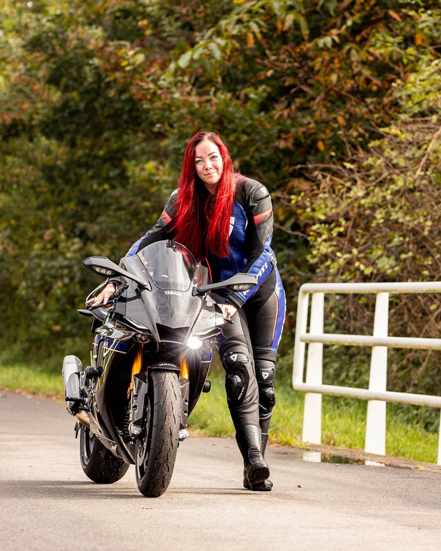 GG bikergirls489 siliamaha speed and tails fotografie