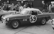 1966 International Championship for Makes - Page 2 66seb59-MGB-RMac-PManton-1