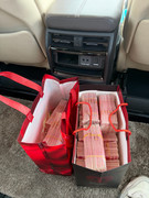 008FUxq Cgy1ibz9b61y7ej33b04eou10