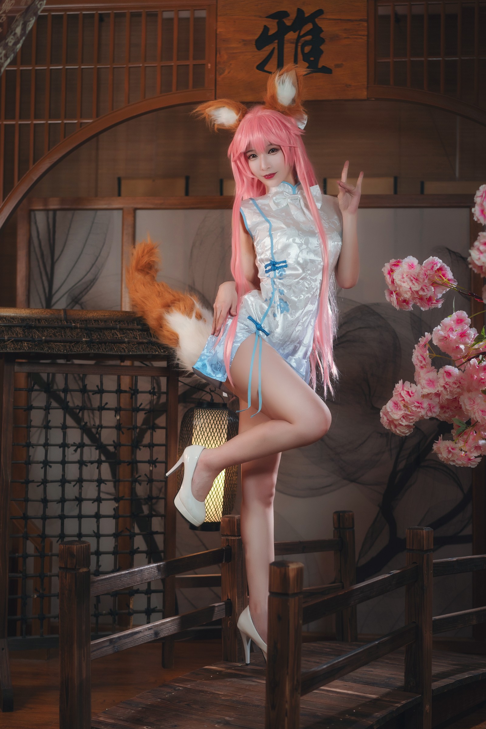 w百合欧皇子w 小玉旗袍写真集 – 中式旗袍COS 高清美图 [20P-174MB]插图9