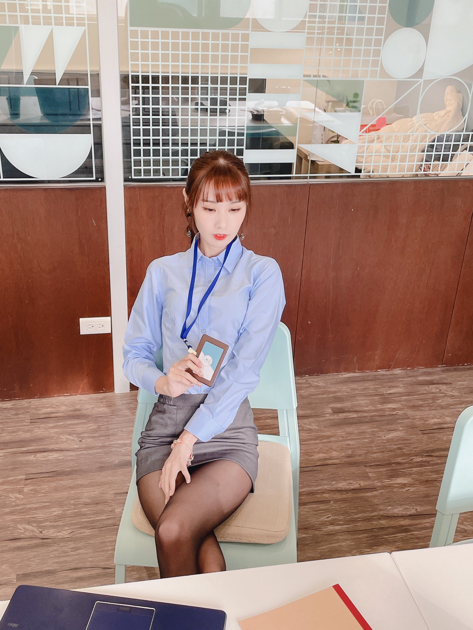 泥泥汝 OL 女郎 B 主题 写真＋视频合集｜高人气职业风作品（350P｜12V｜840MB）插图7