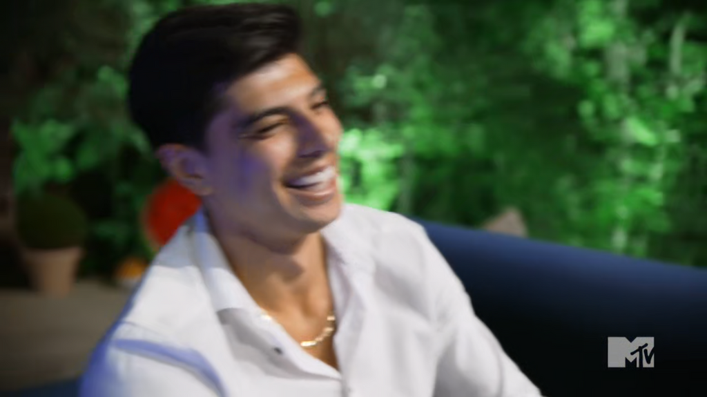 [Image: gnjbi4l8g5x2.png]