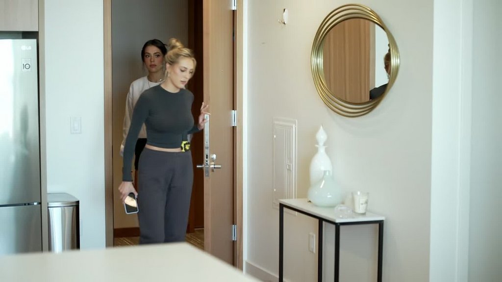 [Image: 9iodn65awh2k.jpg]