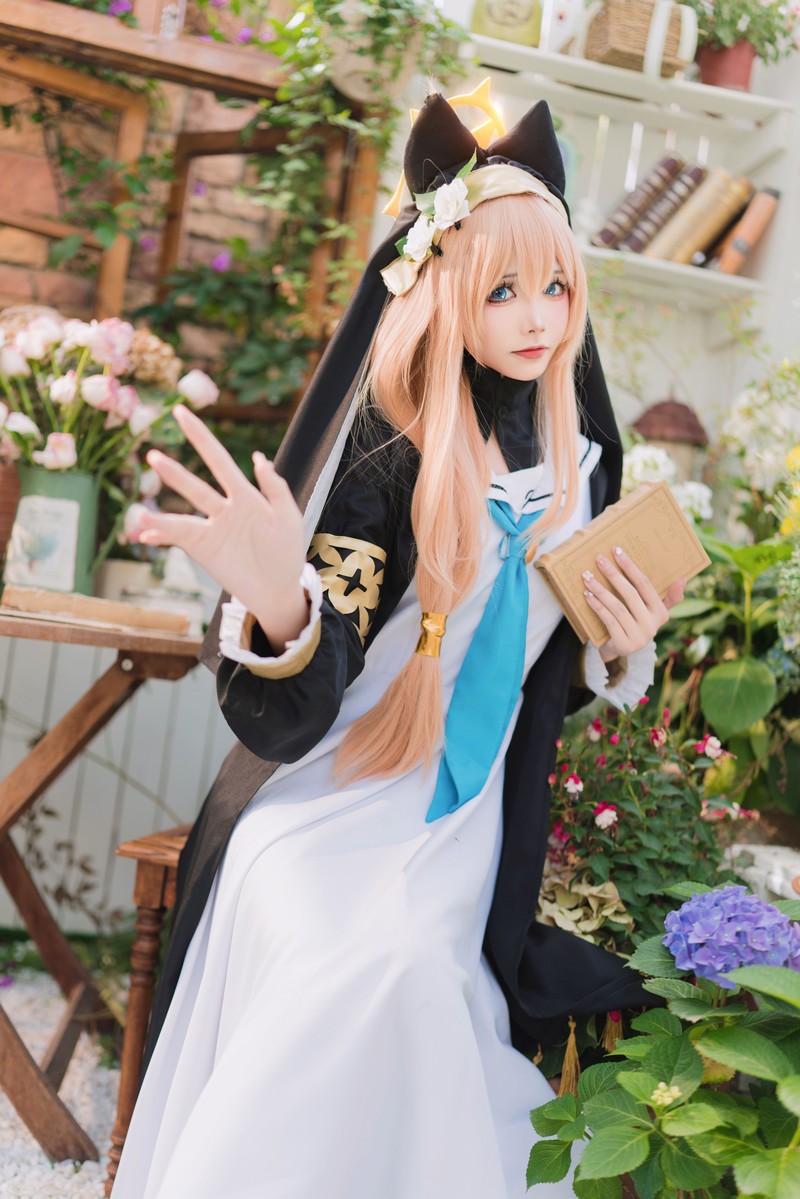 艾西Aiwest 碧蓝档案伊落玛丽修女Cosplay写真图集 修女主题高清图集 33P (98.4M)插图1
