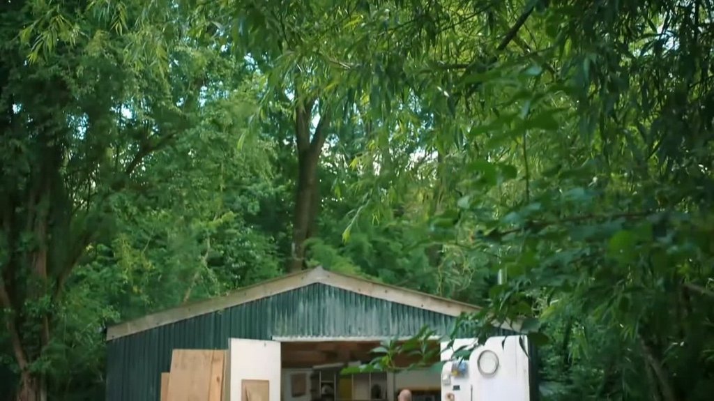 [Image: gsxk0m8ah5s2.jpg]