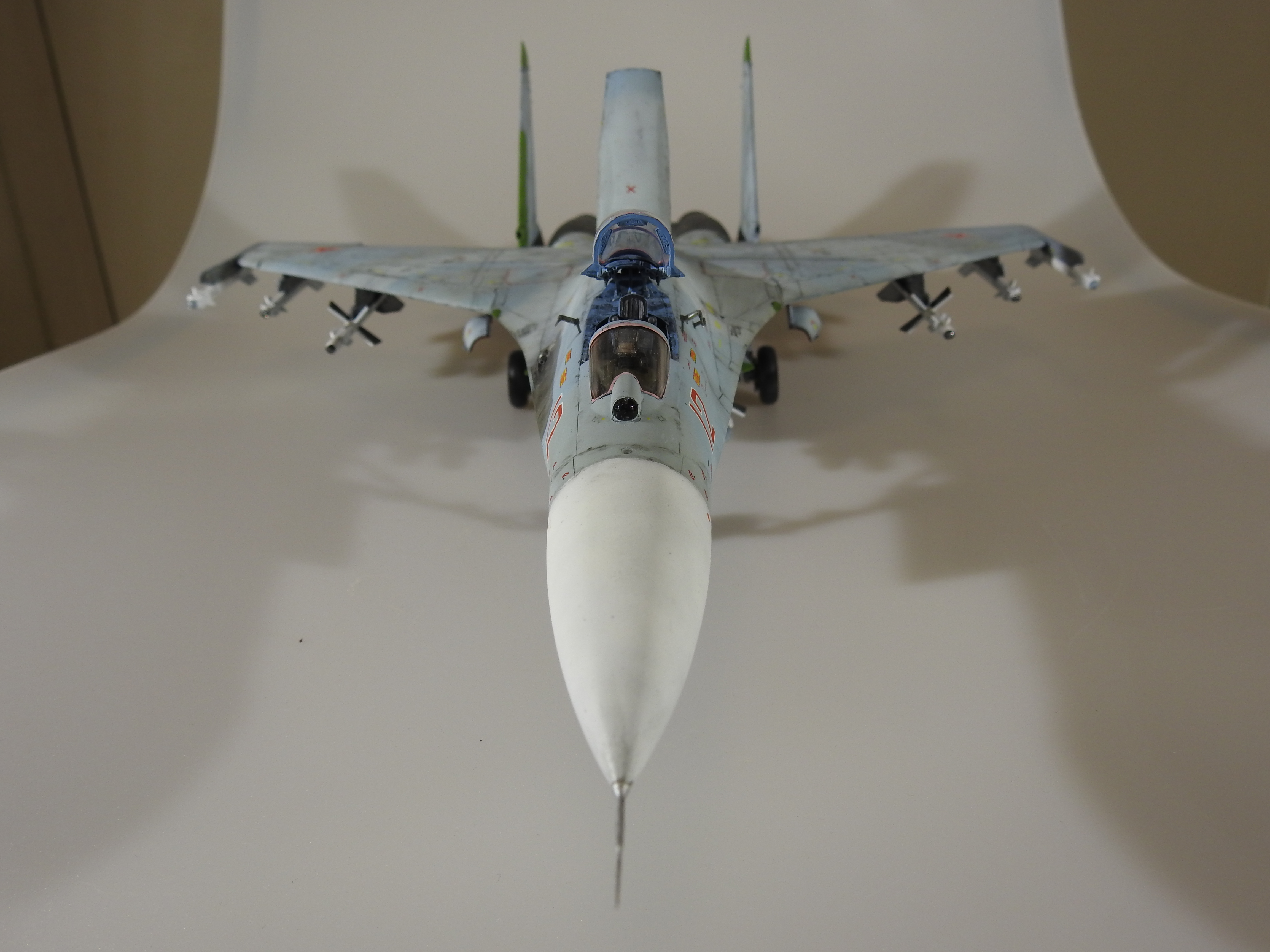 Su-27 Flanker B , Academy 1/48 – Klar DSCN5731