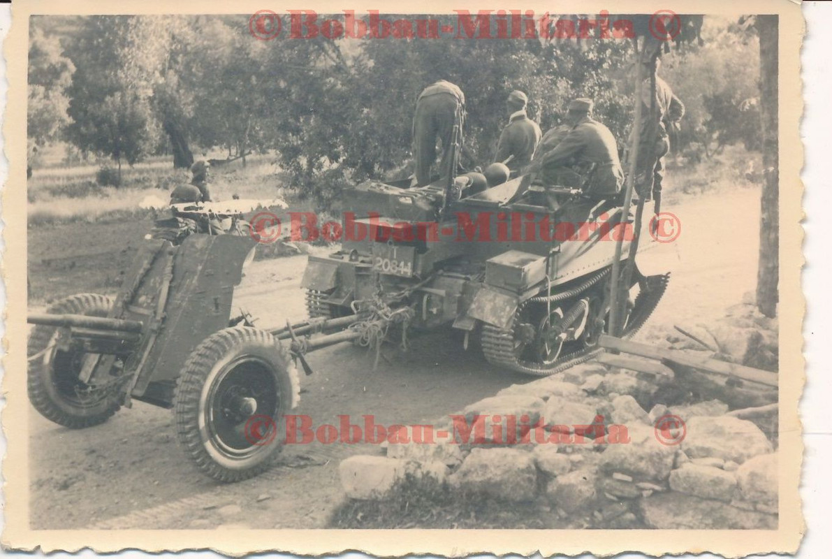 Griechenland KRETA Gebirgsjäger englischer Universal Carrier Beute tank PAK