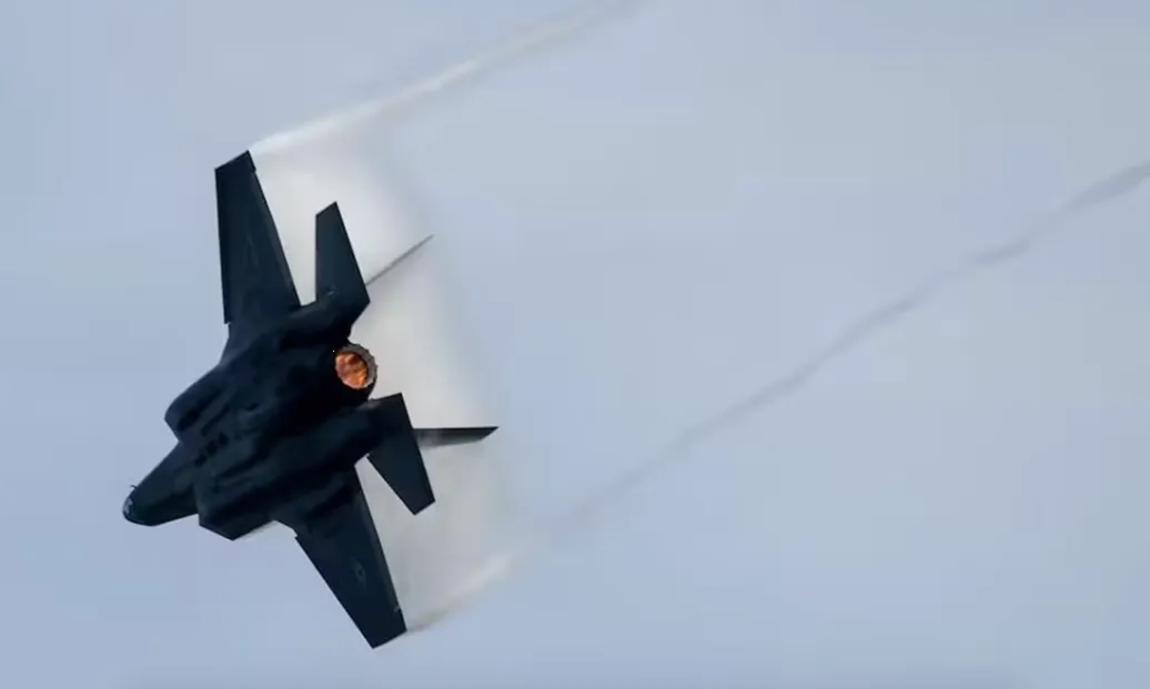 Revelan la llamada al 911 tras desaparición del avión F-35 en EU