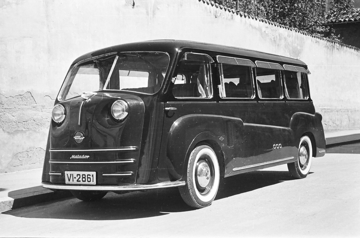 Autobús pequeño Uribe -Matador- A. Schommer 1953 Photoaraba