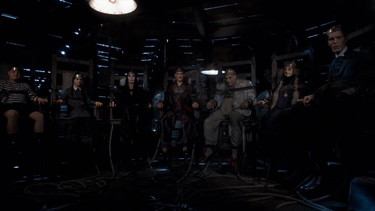 Addams Family Values 1993 BluRay [Hindi + English] 480p, 720p ESub Screenshot