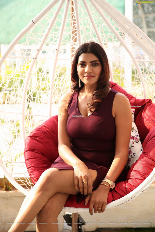 3-F43-CD2-C-47-EE-40-DD-BFFA-04-D768-E34