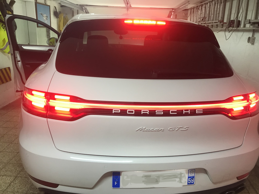 B6EAFB97-6014-4822-83DA-541E8D2B8081