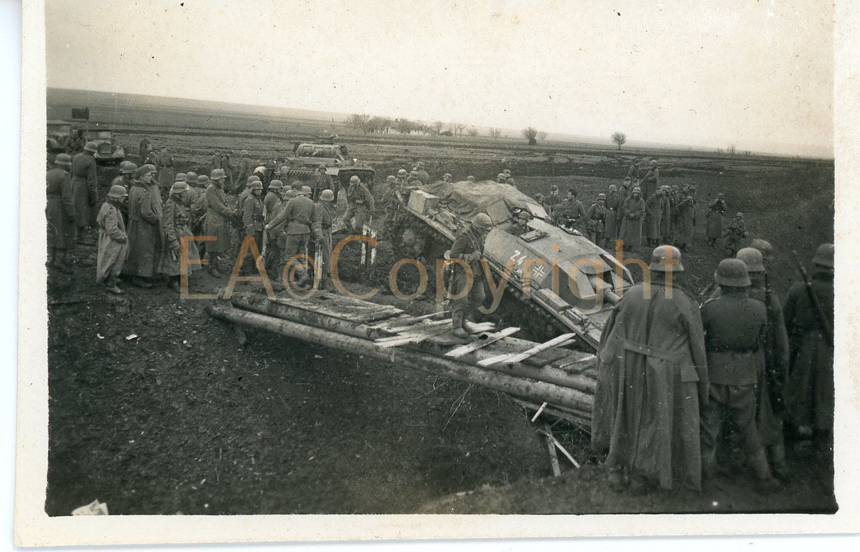 StuG Sturmgeschütz Panzer Russland Tank Foto2