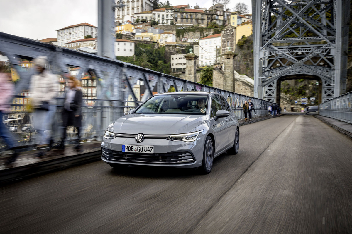 DB2019AU01886_overfull