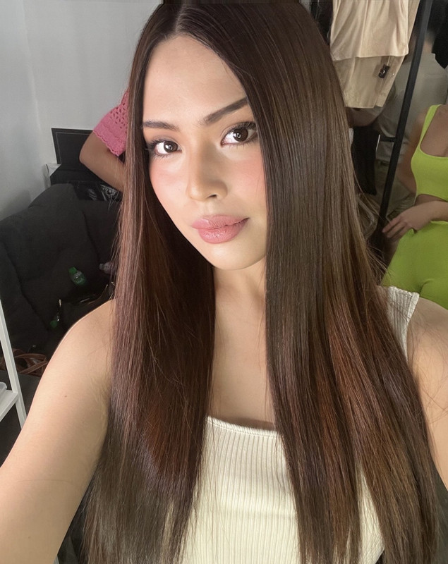Ava – Filipino escort in Dubai