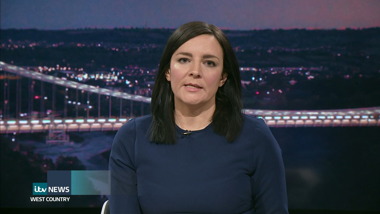 01.28 - 18.10.01 - ITV News West Country. Breaking news and current s....ts_snapshot_06.21.933