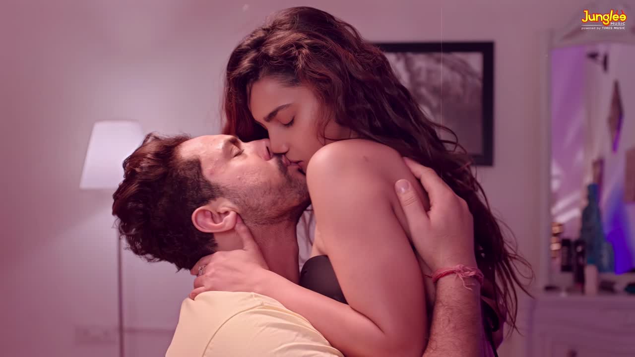 Sakshi Dwivedi, Sakshi Dwivedi photos, Sakshi Dwivedi wild diva, Sakshi Dwivedi flawless looks, Sakshi Dwivedi seducing looks, wild diva photoshoot, glamorous Indian model, bold fashion photos, viral model photos, exotic beauty photos, stunning diva looks, confident female style, trending photo shoot, elegant bold looks, Google Discover photos, viral glamour images, stylish diva aesthetics