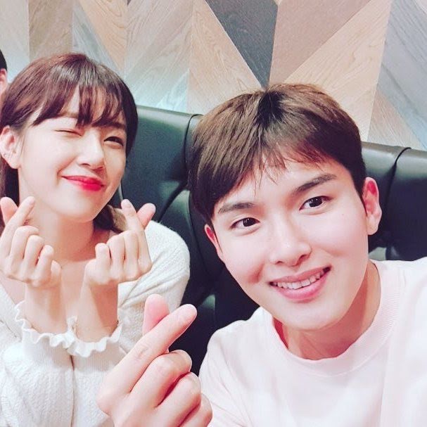 Ryeowook Super Junior dan mantan anggota TAHITI Ari berpacaran!