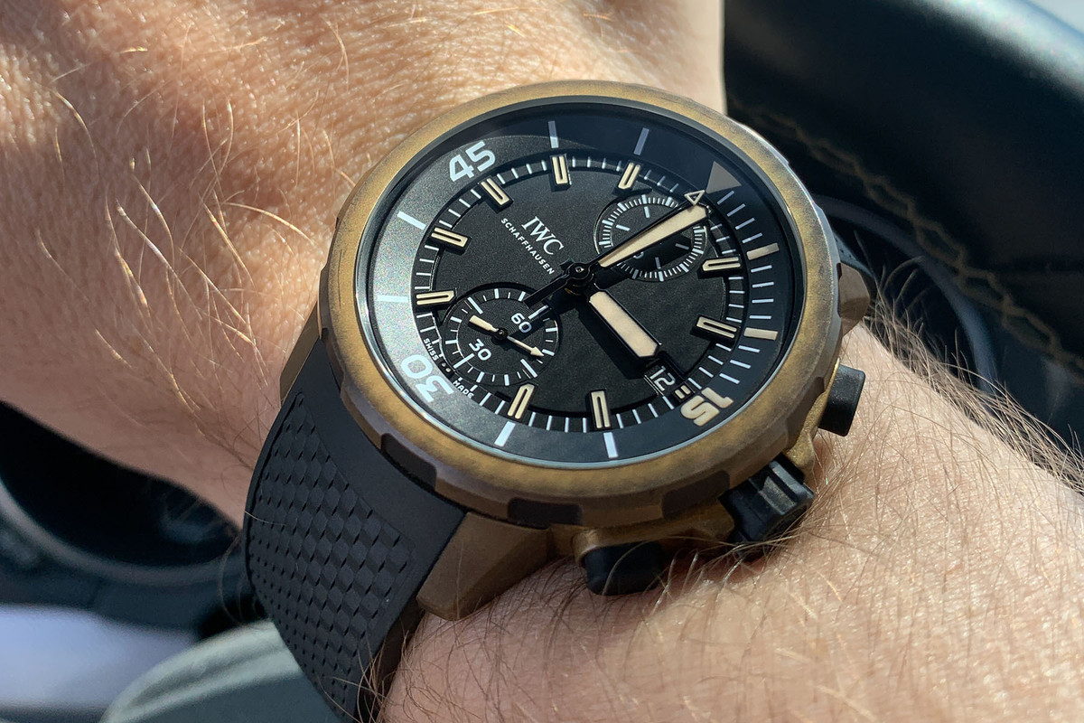 IWC-Aquatimer-Expedition-Charles-Darwin-Bronze-Flyback-Chronograph.003
