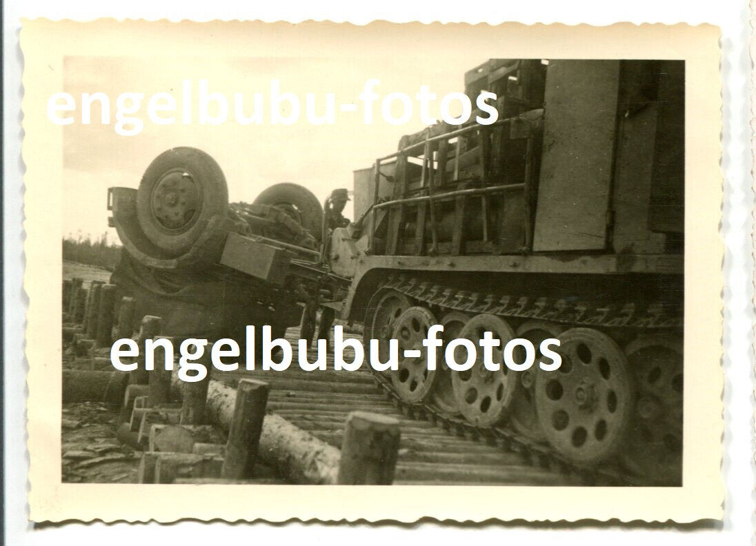 FOTO - GJ - schwerer NEBELWERFER - Einsatz Wolchow - SdKfz - Anhänger - Unfall