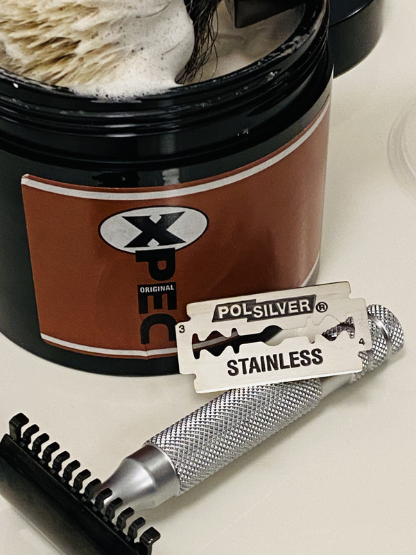 D8F101F7-1F57-43BF-B2EF-74E0FF104489