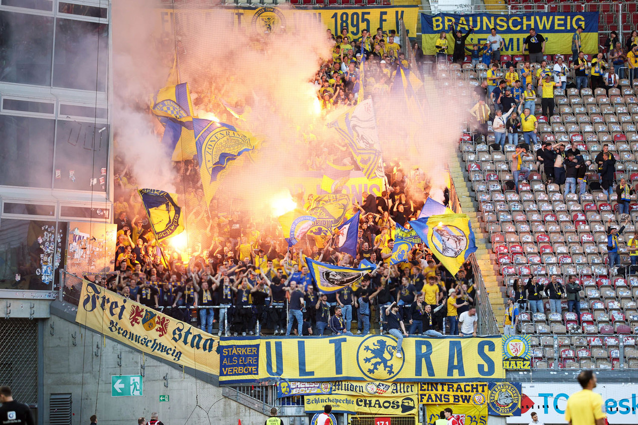 1 fc kaiserslautern eintracht braunschweig 2 bundesliga 2025 2026 18