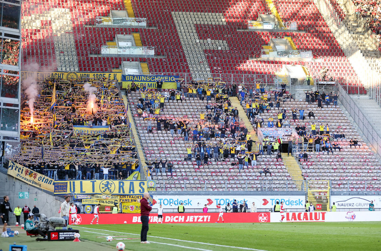 1 fc kaiserslautern eintracht braunschweig 2 bundesliga 2025 2026 17