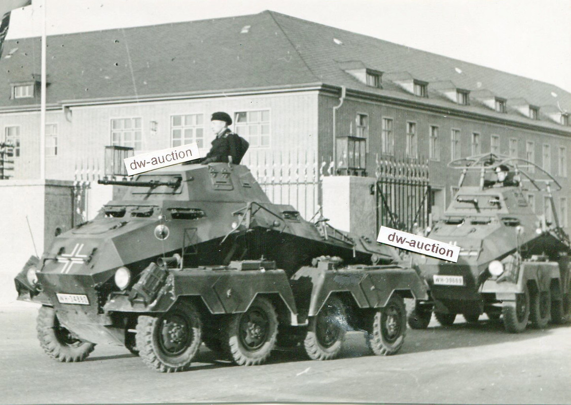 Acht Rad Panzerspähwagen in Kaserne Krampnitz