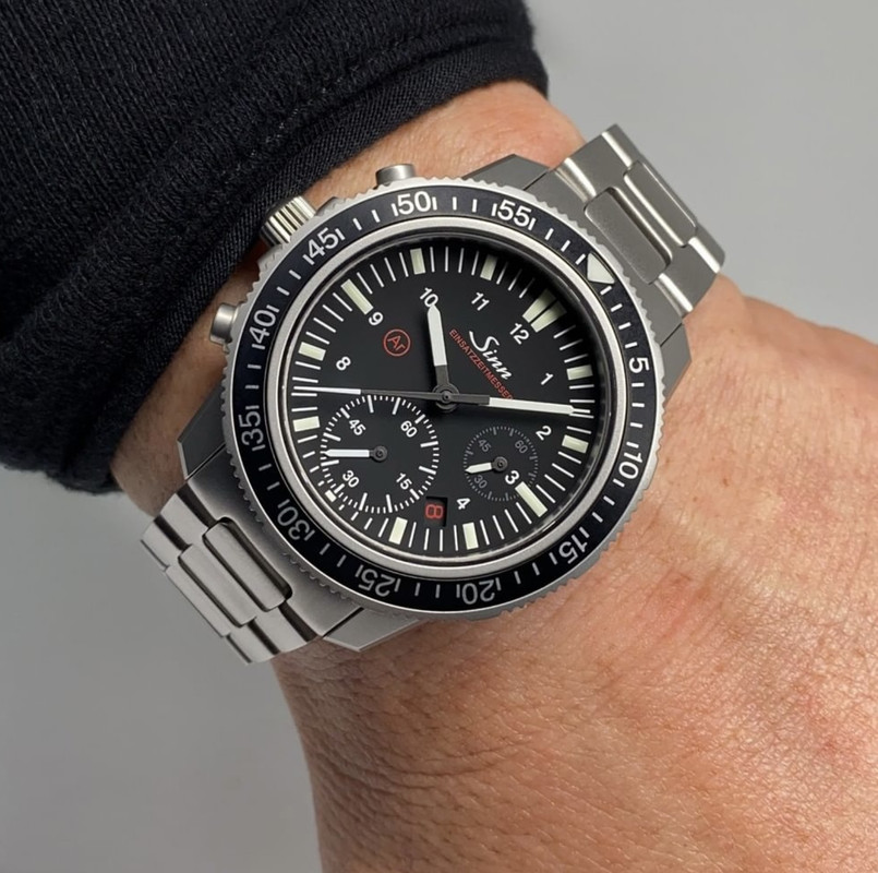 0AB6121C-0A11-4D9B-8D6F-FB8455947C4C