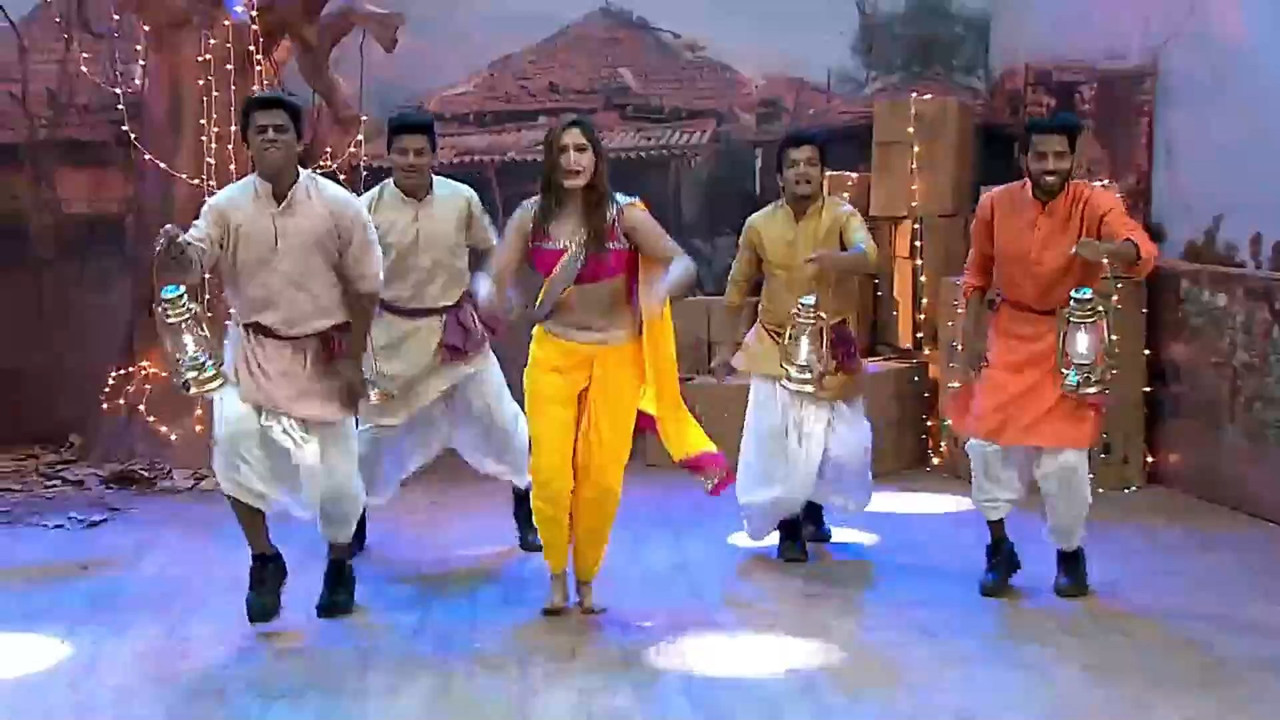 Aniktha Sexy Item Dance.mkv_snapshot_00.20.025