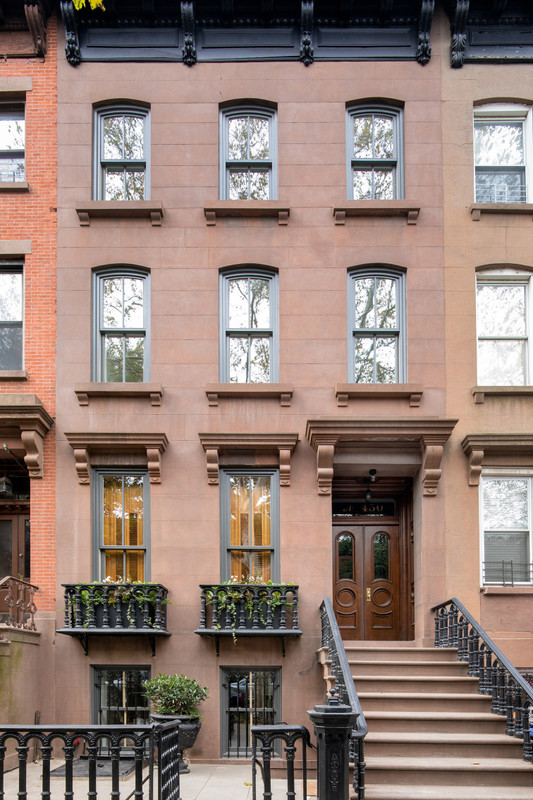 450 Henry Street