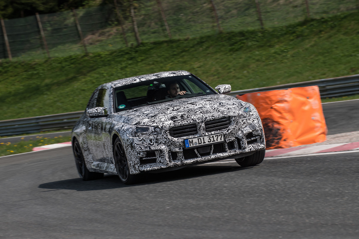 P90467932_highRes_the-all-new-bmw-m2-u